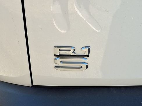 Used 2025 Rivian R1S Adventure AWD/4WD image 23