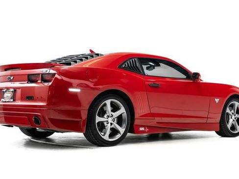 Used 2012 Chevrolet Camaro SS w/ RS Package RWD image 4