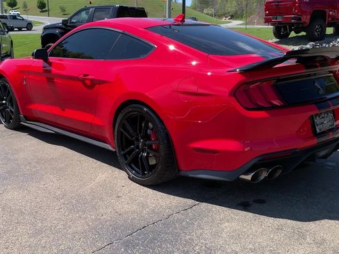 Used 2021 Ford Mustang Shelby GT500 w/ Technology Package image 18