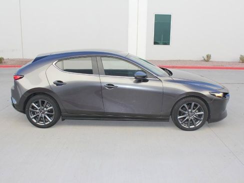 Used 2023 MAZDA MAZDA3 s FWD image 4