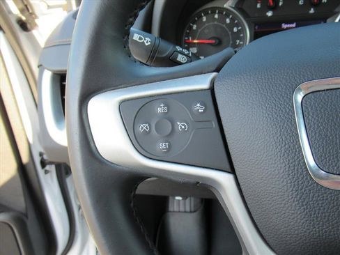 Used 2020 GMC Terrain SLE w/ Driver Convenience Package image 18