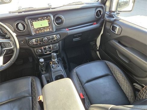 Used 2022 Jeep Wrangler Unlimited Sahara image 29
