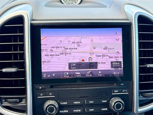 Used 2017 Porsche Cayenne S image 16