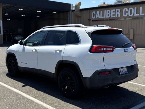 Used 2015 Jeep Cherokee Latitude FWD image 7