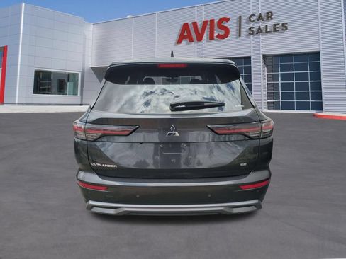 Used 2025 Mitsubishi Outlander SE AWD/4WD image 6