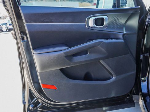 Used 2022 Kia Sorento EX w/ Panoramic Sunroof Package image 20