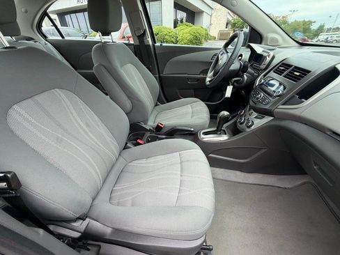 Used 2014 Chevrolet Sonic LT FWD image 61