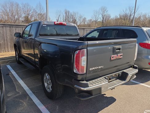 Used 2017 GMC Canyon W/T w/ Convenience Package image 5