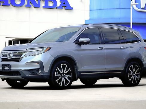Used 2022 Honda Pilot Touring image 1