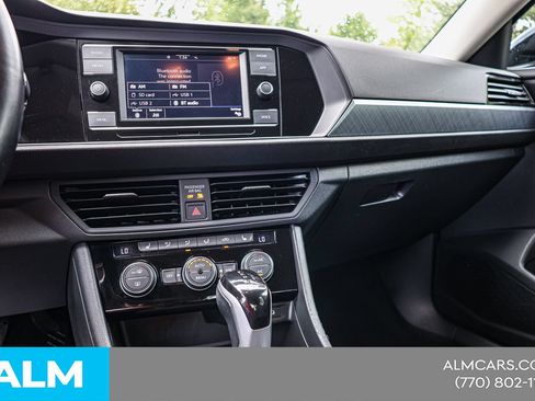 Used 2024 Volkswagen Jetta SE FWD image 30