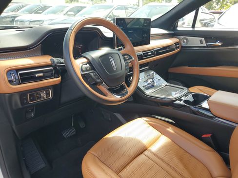 Certified 2023 Lincoln Nautilus Black Label image 15