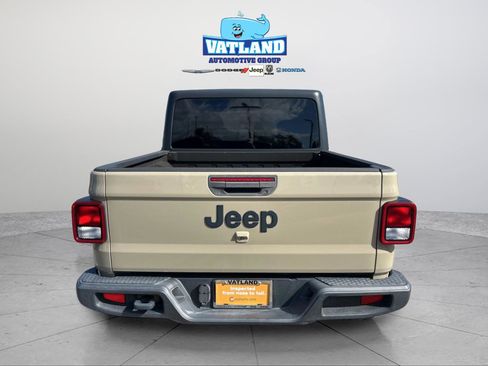 Certified 2020 Jeep Gladiator Sport w/ Quick Order Package 24S image 4