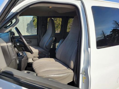 Used 2016 Chevrolet Express 2500 LS image 11