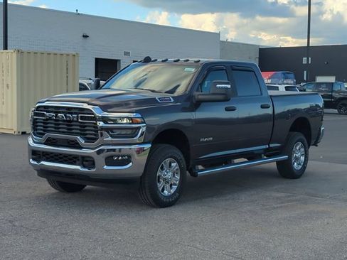 Used 2025 RAM 2500 Big Horn AWD/4WD image 7