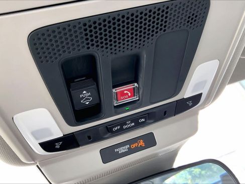 Used 2025 Honda Accord SE image 32