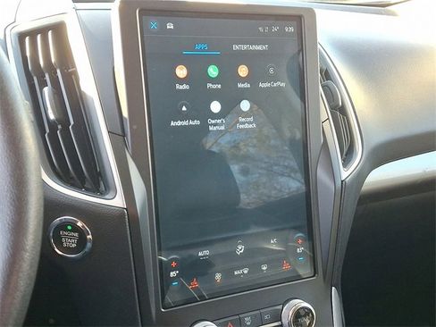 Used 2024 Ford Edge SEL image 17