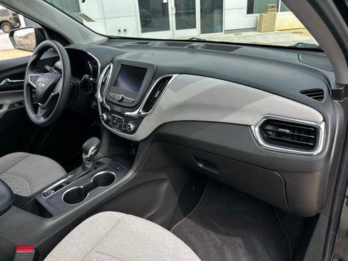 Used 2022 Chevrolet Equinox LT FWD image 38