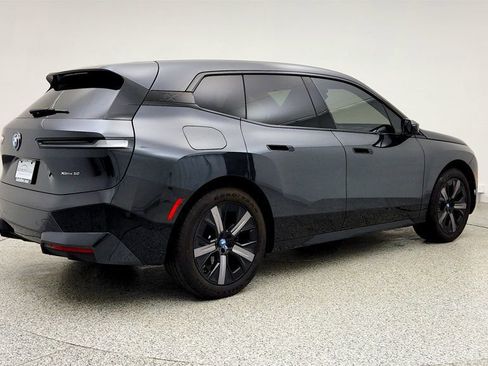 Used 2024 BMW iX xDrive50 w/ Premium Package image 5