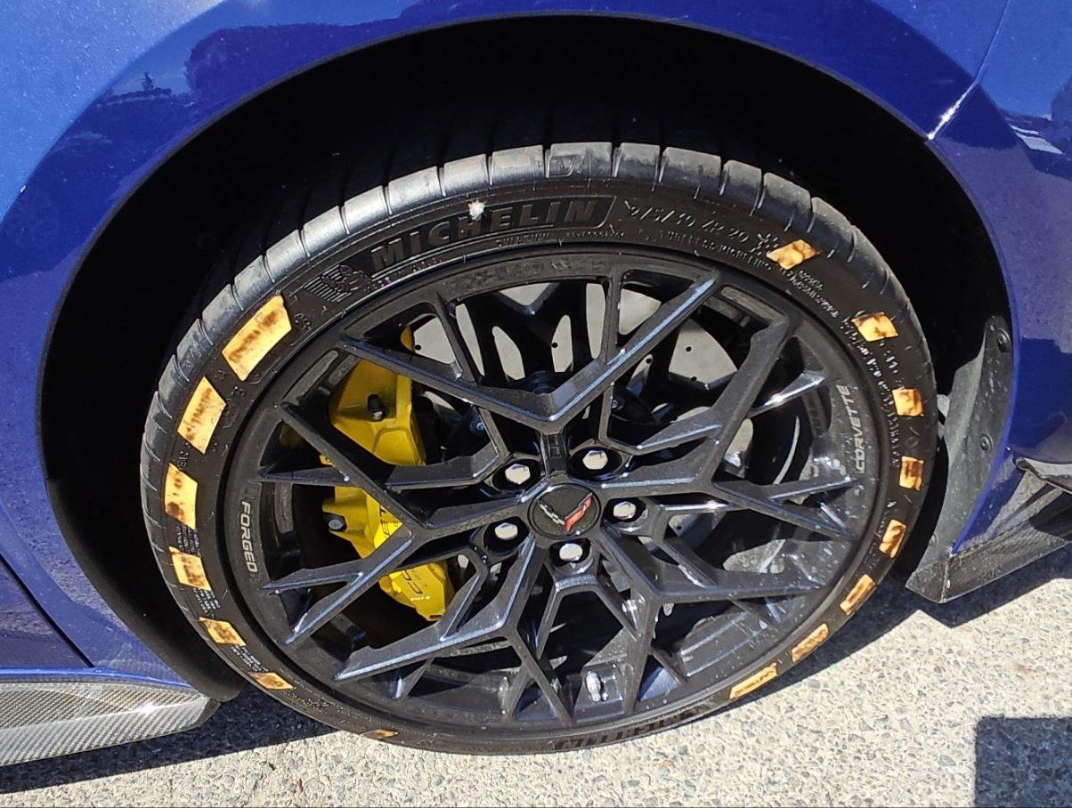 Used 2026 Chevrolet Corvette ZR1 w/ ZR1 Carbon Fiber Aero Package RWD image 23