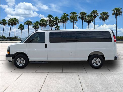 Used 2025 GMC Savana 3500 LT w/ LT Preferred Equipment Group RWD image 4