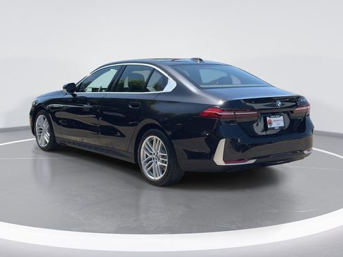 Used 2025 BMW 530i RWD image 5