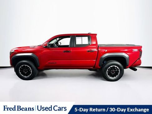 Used 2025 Toyota Tacoma TRD Off-Road AWD/4WD image 5