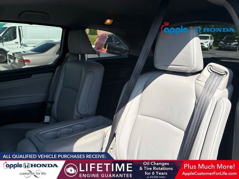 Used 2024 Honda Odyssey EX-L image 5