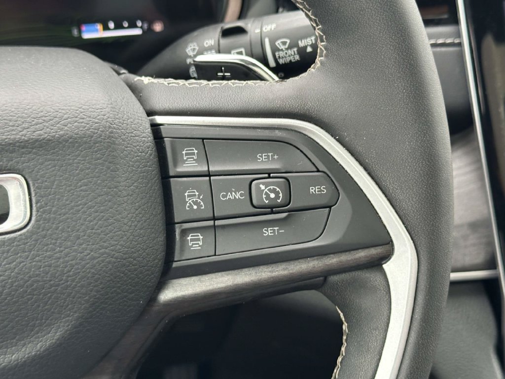 Used 2023 Jeep Grand Cherokee 4WD 4xe image 25
