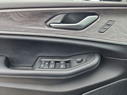 Used 2021 Jeep Grand Cherokee L Limited image 33