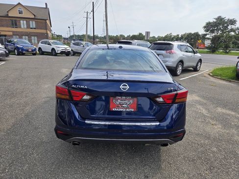 Used 2021 Nissan Altima 2.5 SR FWD image 9