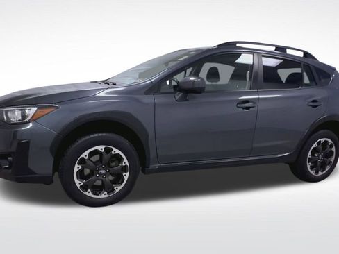 Used 2023 Subaru Crosstrek 2.0i Premium image 4