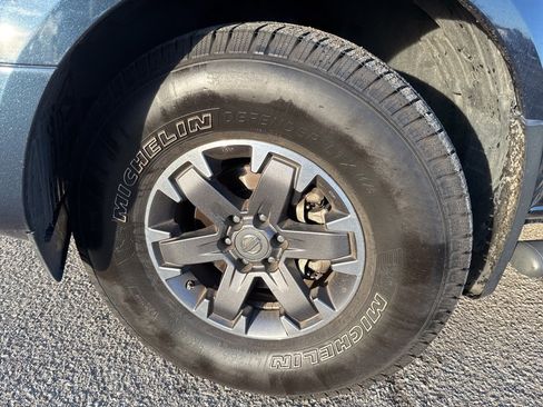 Used 2019 Nissan Frontier PRO-4X w/ Pro-4x Luxury Package image 4