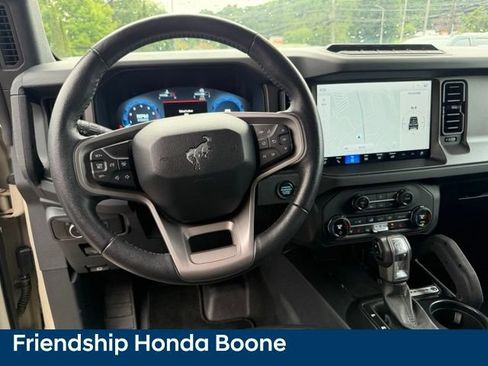 Used 2025 Ford Bronco Badlands AWD/4WD image 19
