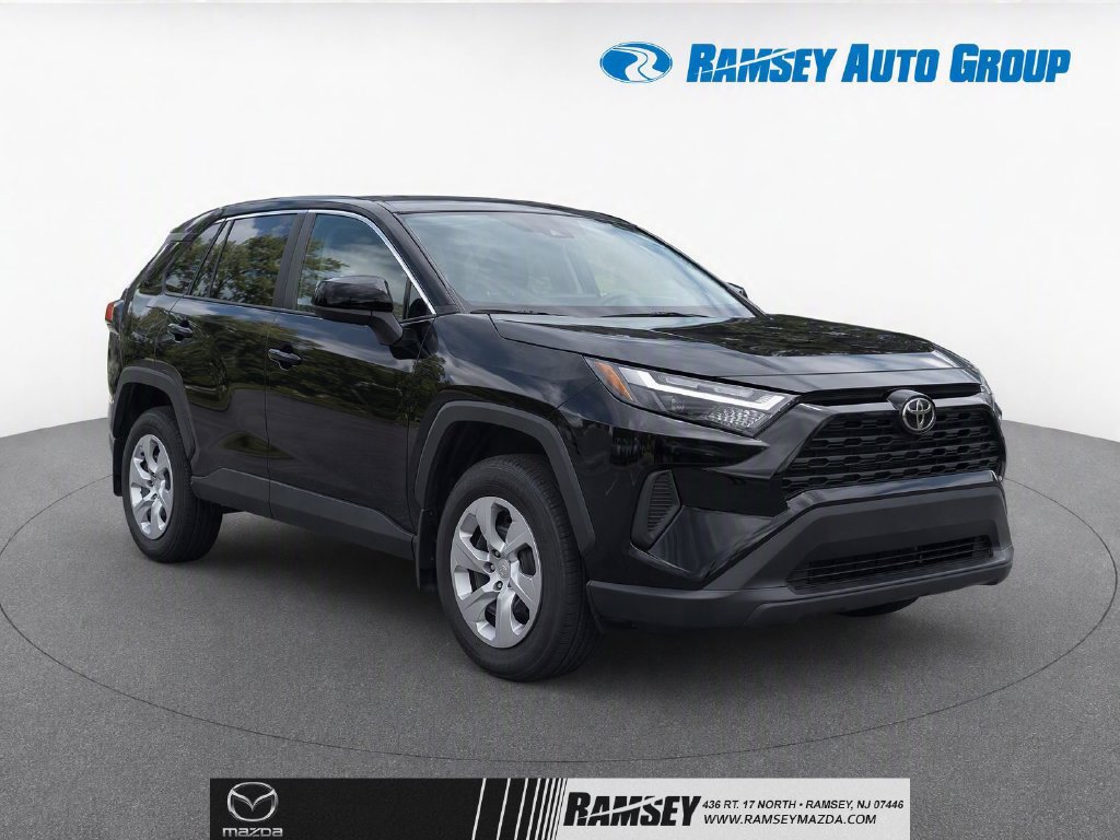 Used 2023 Toyota RAV4 LE AWD/4WD image 1