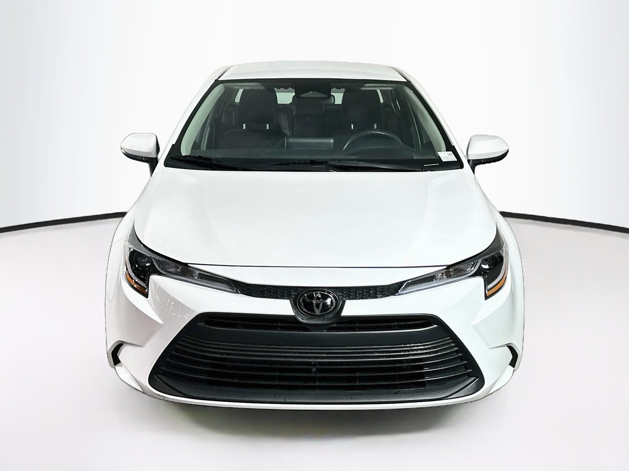 Used 2026 Toyota Corolla LE FWD image 2