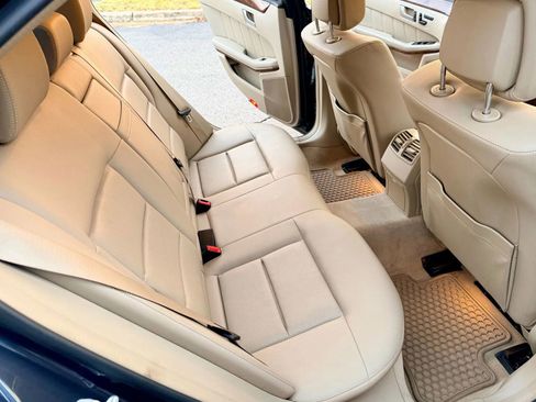 Used 2012 Mercedes-Benz E 350 4MATIC Sedan image 15
