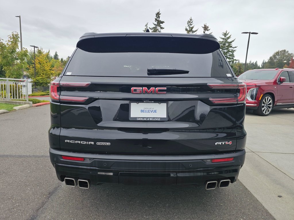 Used 2024 GMC Acadia AT4 w/ Luxury Package AWD/4WD image 6