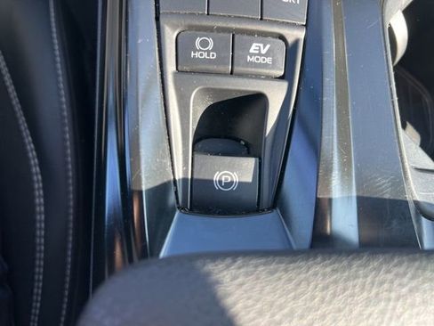 Used 2025 Toyota Camry SE image 24