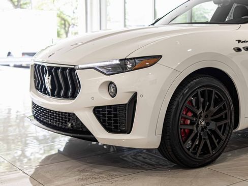 Used 2024 Maserati Levante Modena Ultima image 4