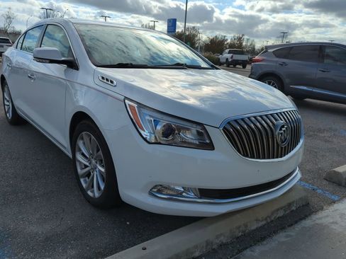 Used 2014 Buick LaCrosse Leather image 2