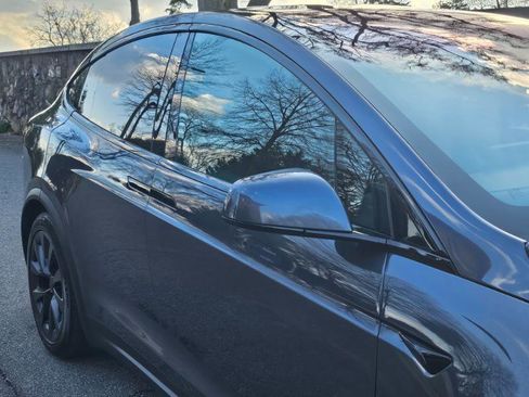 Used 2023 Tesla Model X image 21