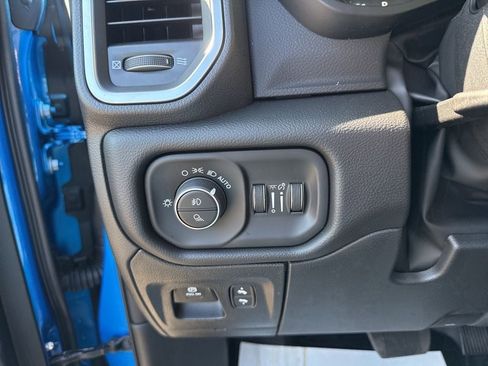New 2026 RAM 1500 Big Horn AWD/4WD image 17