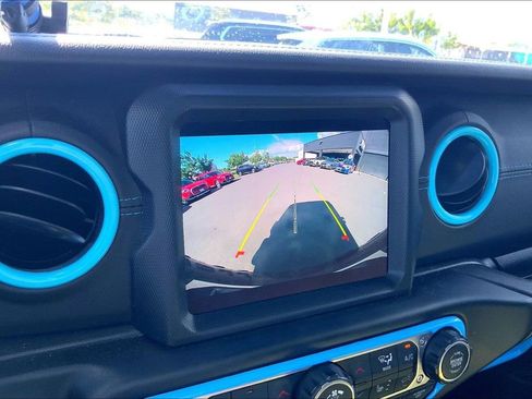 Used 2023 Jeep Wrangler Unlimited Rubicon 4xe w/ Cold Weather Group image 20