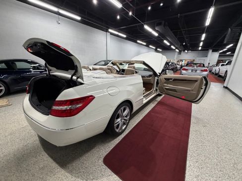 Used 2011 Mercedes-Benz E 350 Cabriolet image 37