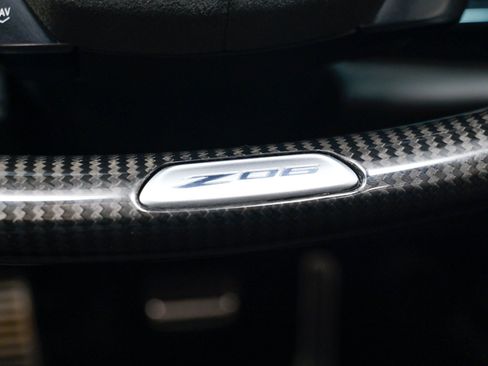 Used 2025 Chevrolet Corvette Z06 RWD image 16