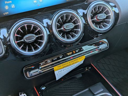 New 2026 Mercedes-Benz GLA 35 AMG 4MATIC image 27