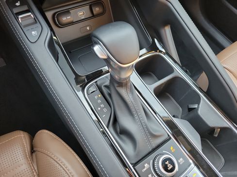 Certified 2021 Kia Telluride SX w/ SX Prestige Package AWD/4WD image 39