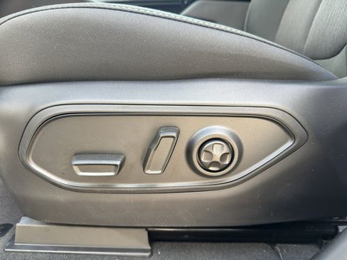 New 2025 Jeep Grand Cherokee Laredo image 25