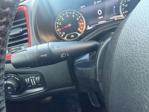 Used 2016 Jeep Renegade Trailhawk w/ Premium Trailhawk Package image 16