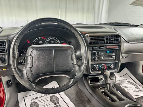 Used 1997 Chevrolet Camaro LT RWD image 12